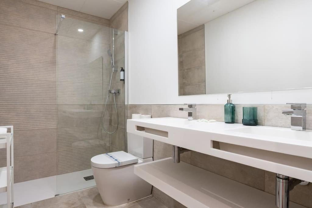 Апартаменты Premium Flat In Malaga Center With Free Parking Экстерьер фото