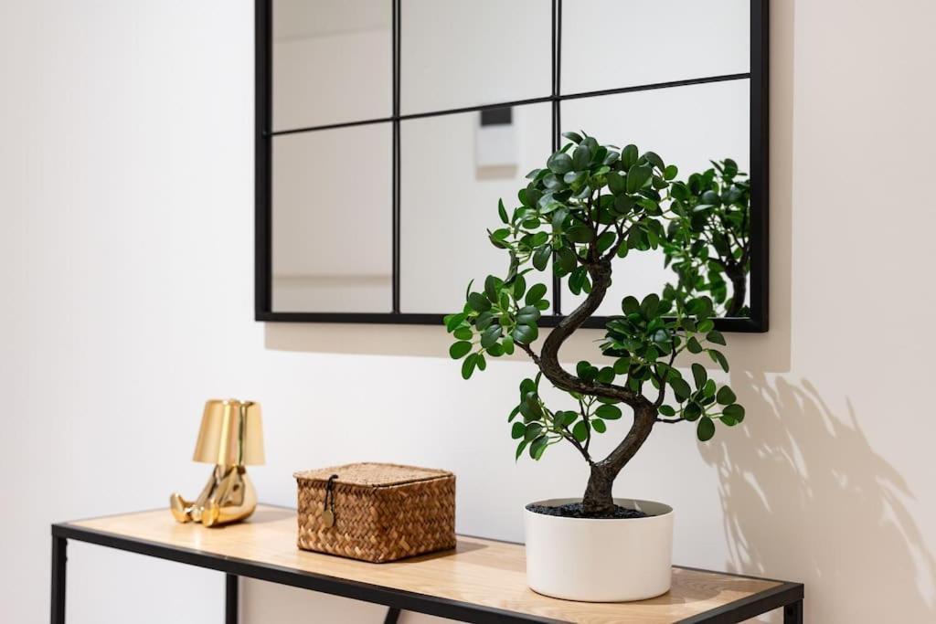 Апартаменты Premium Flat In Malaga Center With Free Parking Экстерьер фото