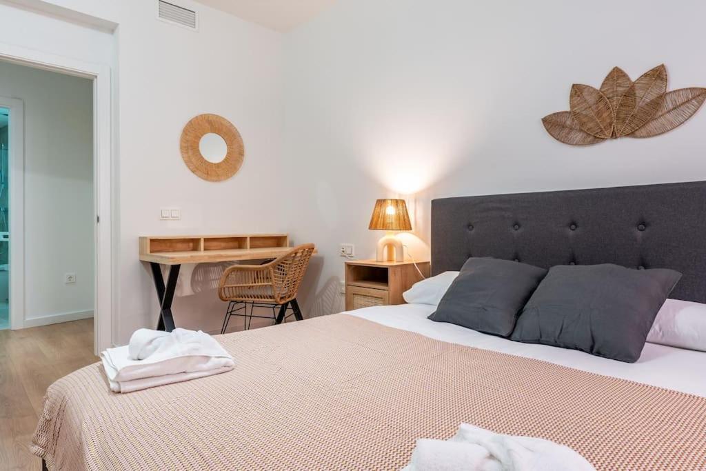 Апартаменты Premium Flat In Malaga Center With Free Parking Экстерьер фото